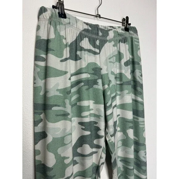 Michael Lauren Revolve Sz S Nate Cropped Sweatpants Green Camo Elastic Waist NWT - Picture 4 of 12